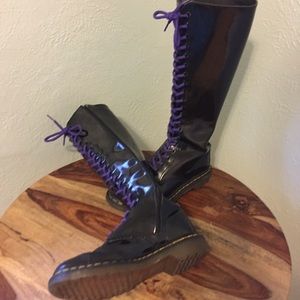 Dr. Marten Lace up boots bouncing soles size 7